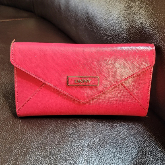 DKNY Magenta Pink Bifold Snap Close Faux leather Wallet - Picture 1 of 7
